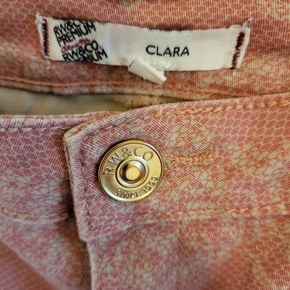 RW&CO. Clara ankle pants size 30. Dusty pink with neutral tone lace print. - Picture 2 of 5